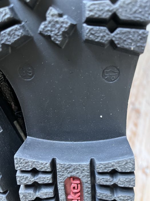 Ботінки rieker 39 рр ,нові  (дефект)