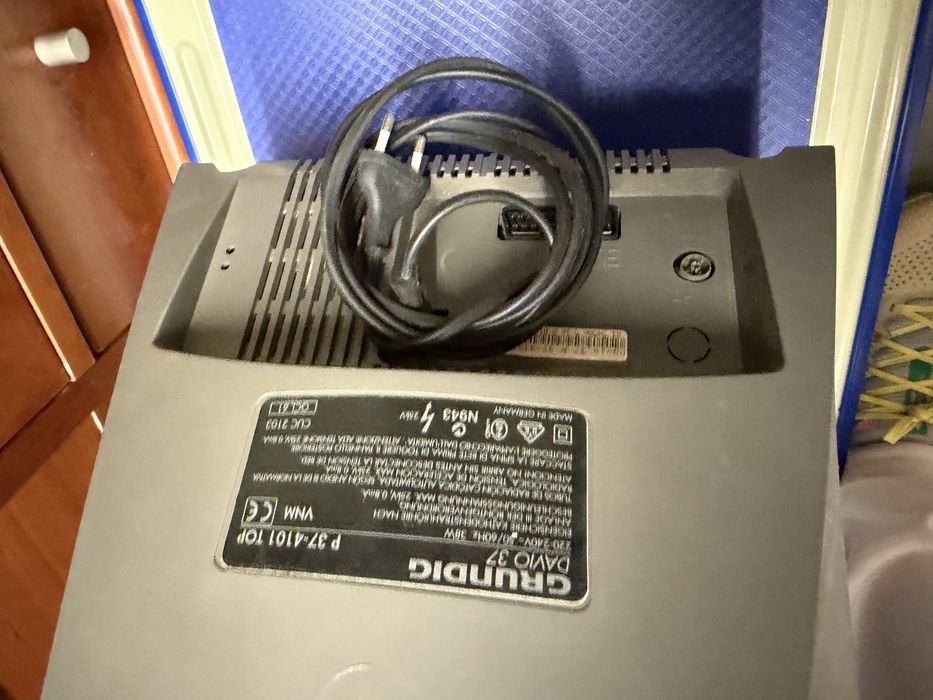 Tv Grunding antiga - modelo pequeno