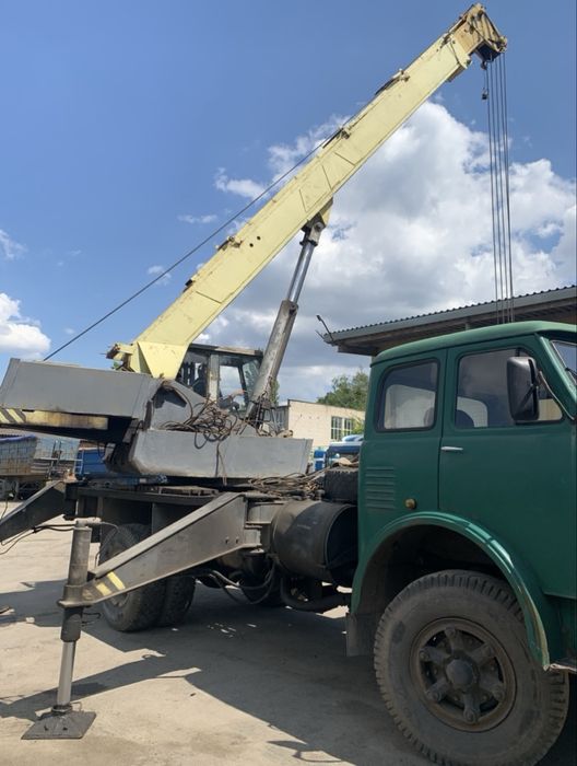 Автокран Івановець на базі МАЗ 500