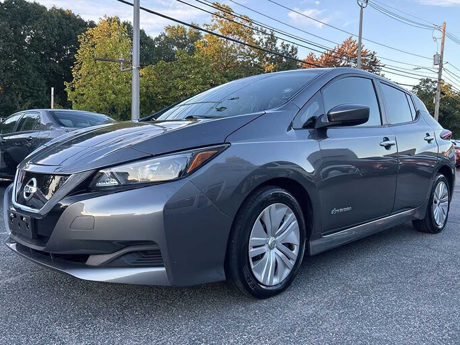 Nissan LEAF      2020