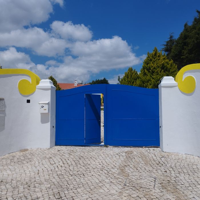 Pintura e reparações..