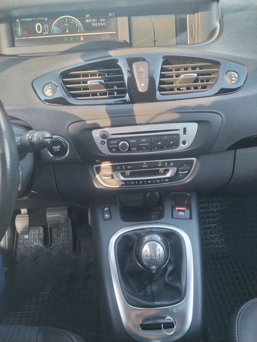 Renault Grand Scenik