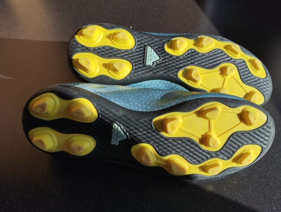 Buty piłkarskie Adidas korki lanki