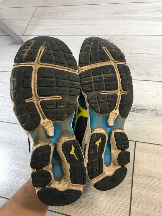 Buty Mizuno Wave Rider 19 rozm. 42,5