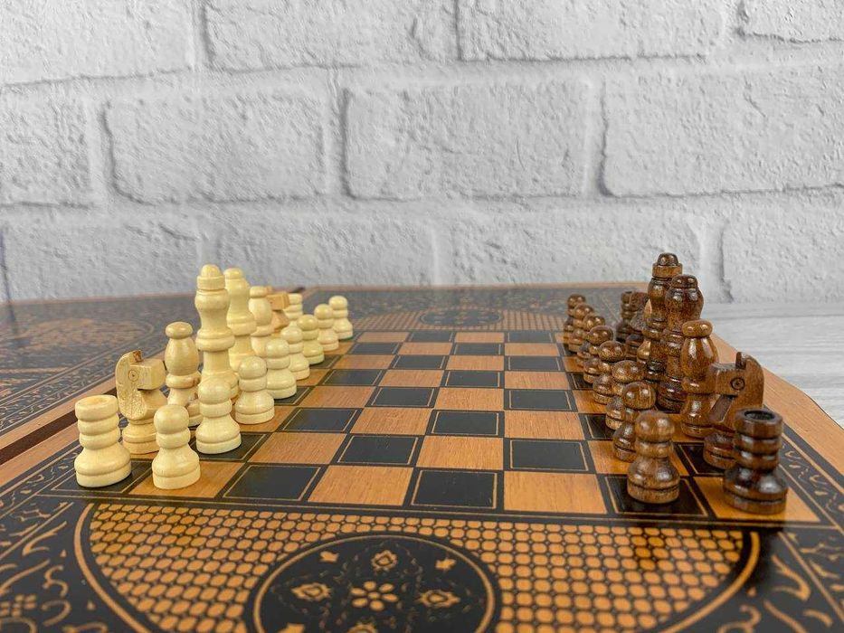 Нарди дерево з зображенням Башні, 45х45 см+шахмати 3в 1