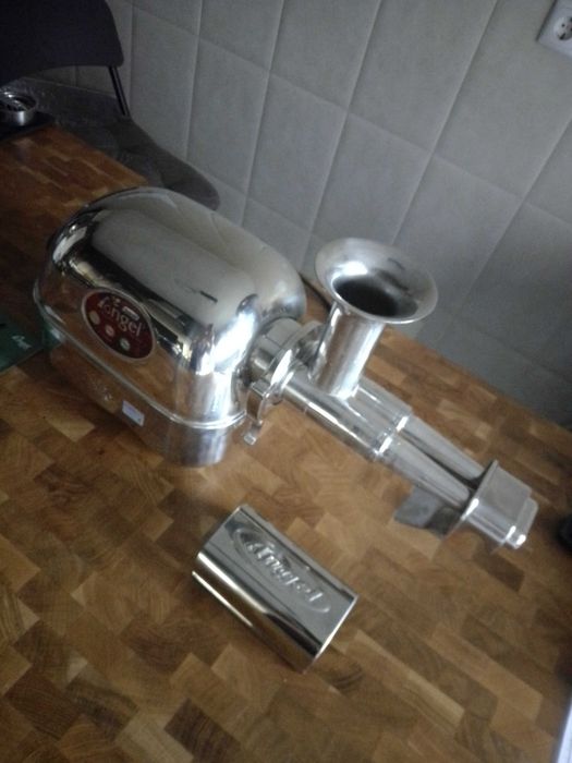 Angel Juicer 5500 – Extração Premium para Sumos de Máxima Qualidade