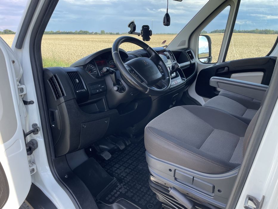 Peugeot boxer 2018 rok zabudowa 10ep firanka
