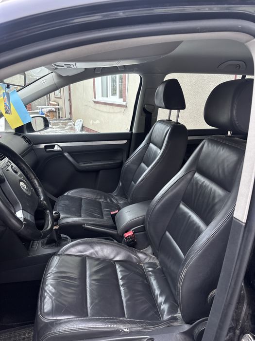 Volkswagen Touran 2008 1.4 бензин