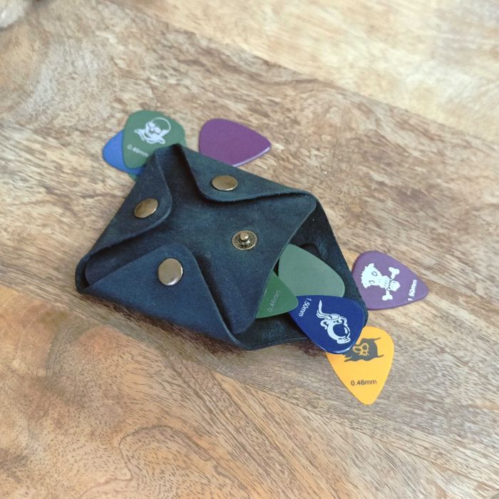 Etui na kostki do gitary skórzane z grawerem Prezent dla gitarzysty