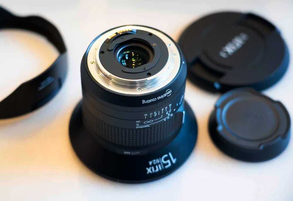 IRIX 15mm f/2.4 Firefly p/ Canon EF
