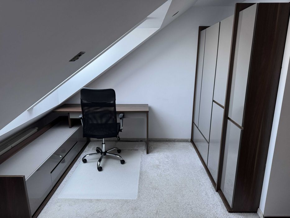 Dwupoziomowe mieszkanie 52 m² na wynajem – świetna lokalizacja, ciche osiedle - Więcej