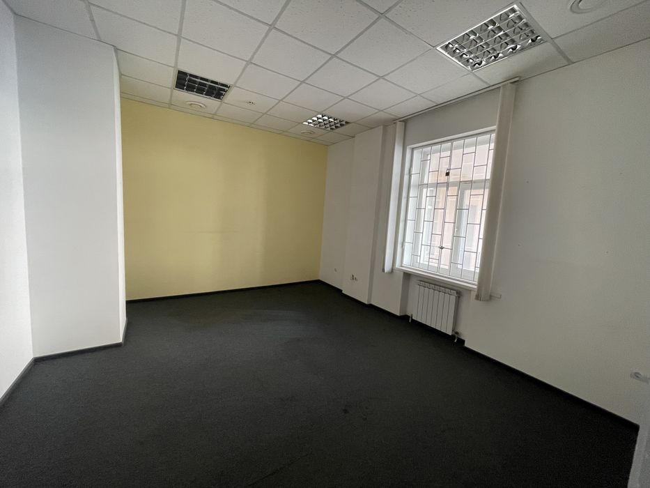 Оренда приміщення в центрі міста 700 м2
