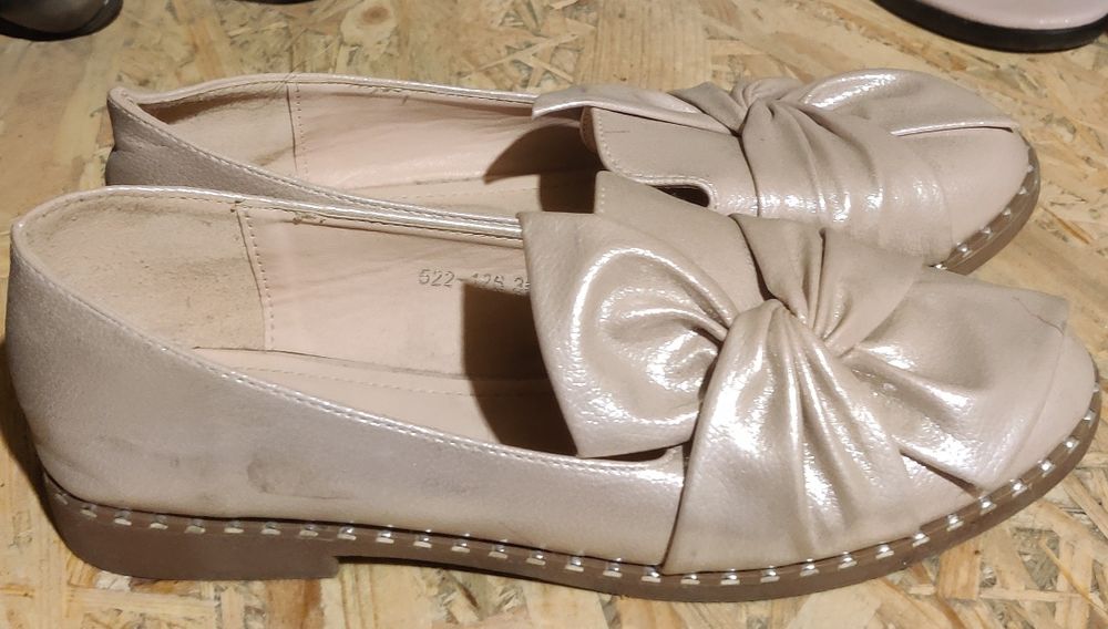 Жіночі шкіряне взуття