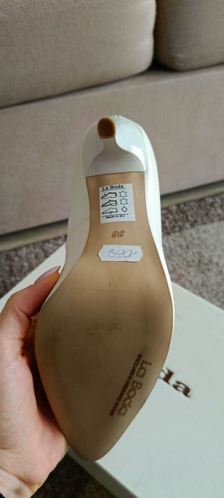 Czółenka skóra kryształki Swarovski