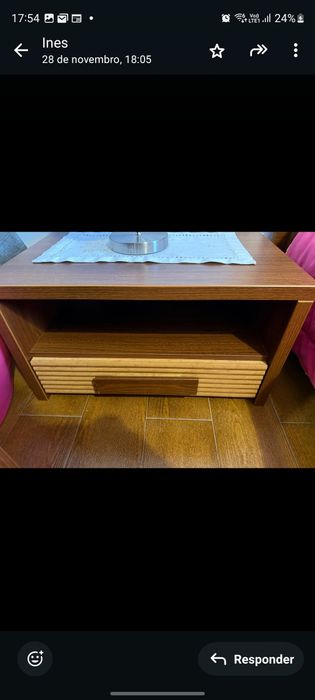 Cama de casal em bom estado