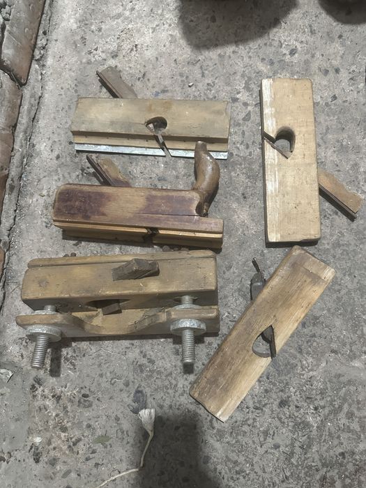 Рубанки і напильники.