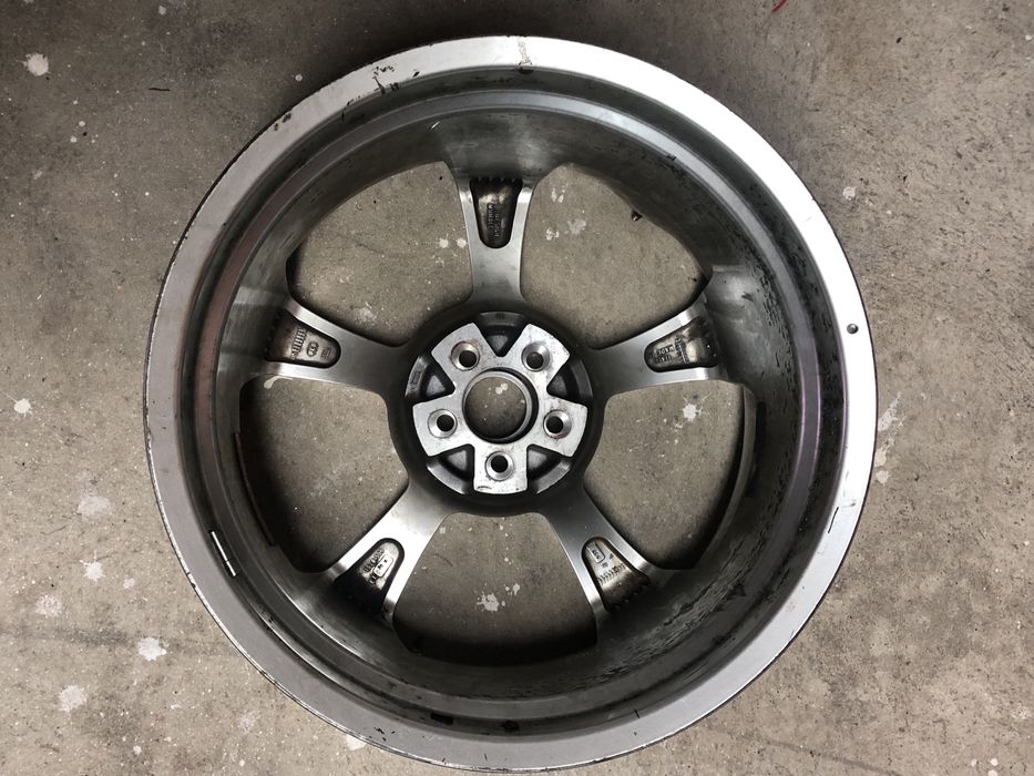 Vendo jantes 19” com furacão 5/100