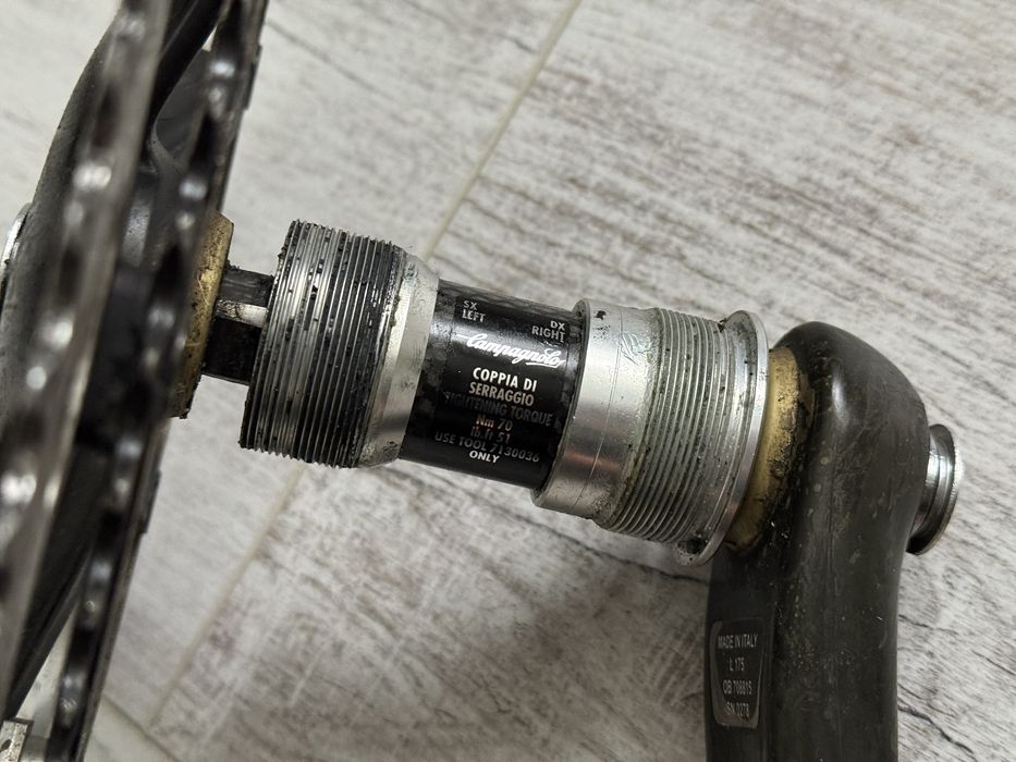 FC4	Korba Campagnolo Record 10s karbonowa na kwadrat + suport