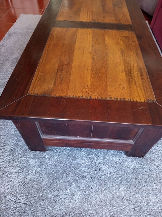 Mesa de centro em madeira