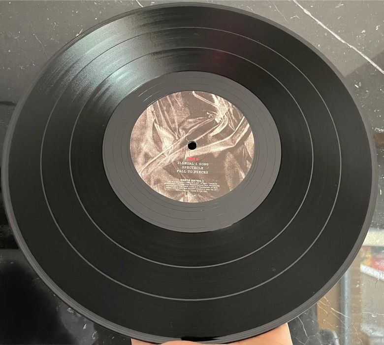 Velvet Revolver - Contraband | 1ª versão US | 2004