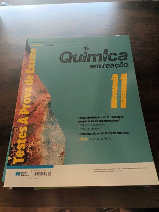 Material escolar livris 10 e 11 ano lectivo