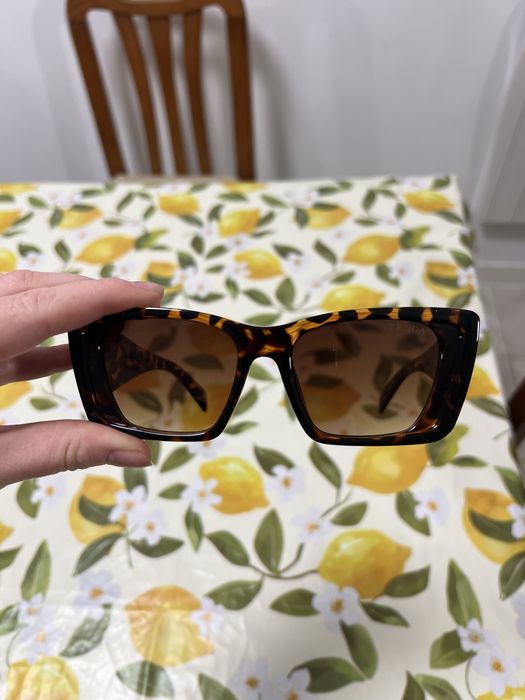Oculos de sol prada tartaruga novos
