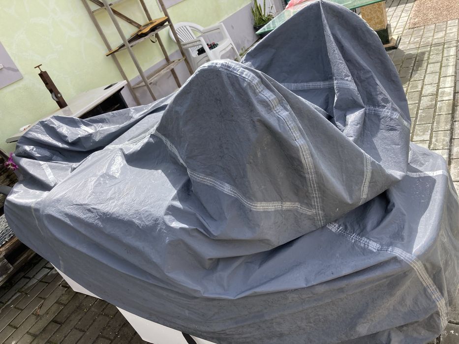 Capa de proteção de mota em bom estado