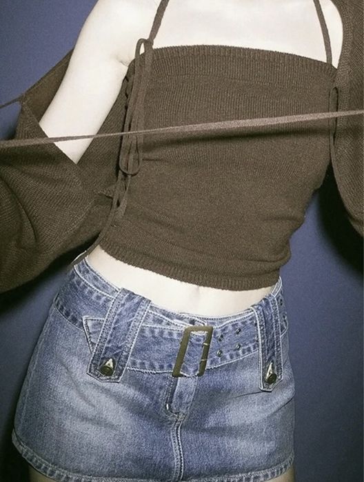 Джинсовая юбка на низкой талии