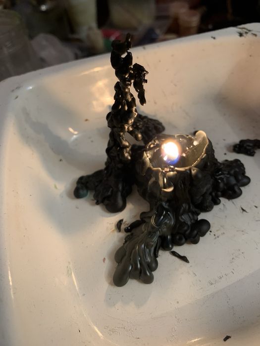 Свеча цветная, оговор.Восковая 100%. Возможна с заговором.