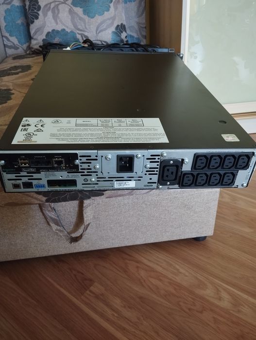 APC SMX2200RMHV2U — ДБЖ Smart-UPS X 2200 ВА, у стійковому/вертикальном