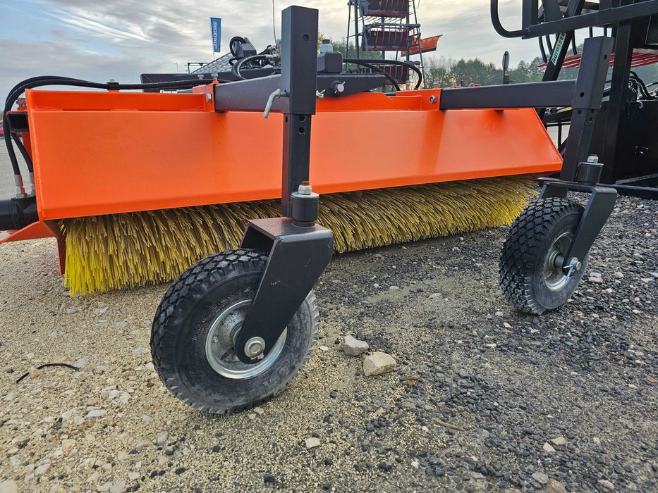 Szczotka Zamiatarka do tura ładowarki wózka tuza METAL-TECHNIK