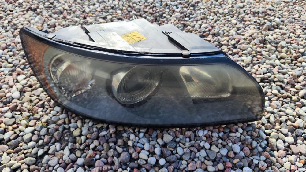 Reflektor, lampa prawa Volvo v50, S40