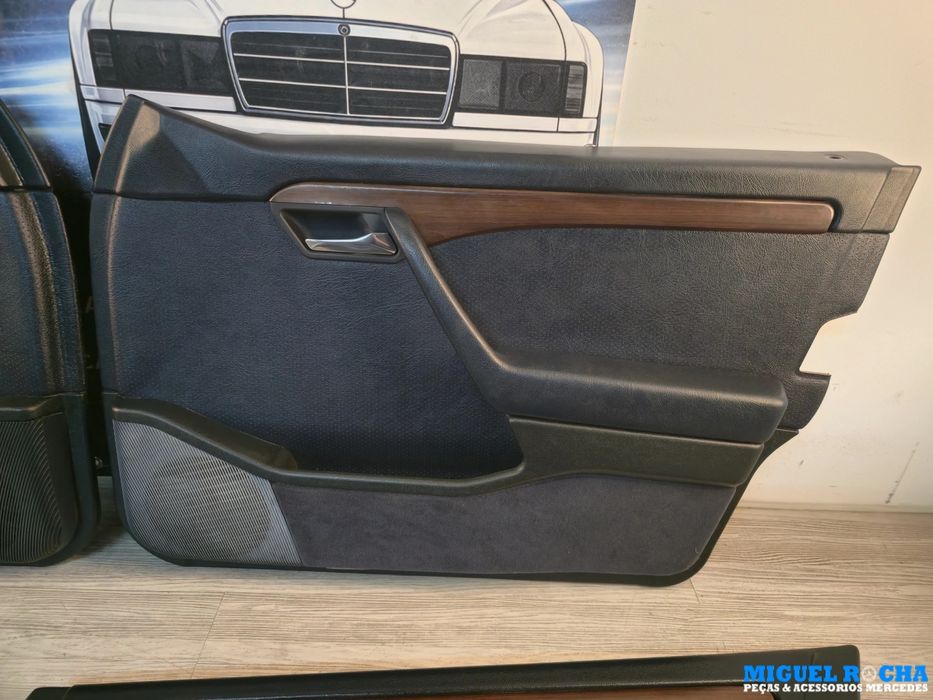 Conjunto de bancos e forras couro azul Mercedes W202
