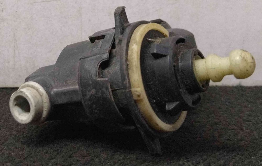 Nivelador de Ótica 8200402521 - RENAULT CLIO III