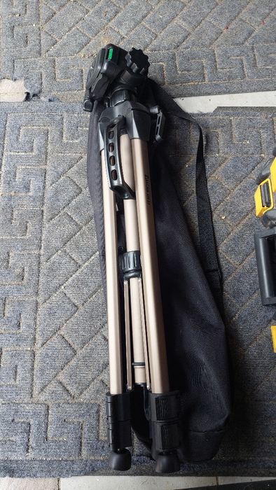 statyw fotograficzny + futerał