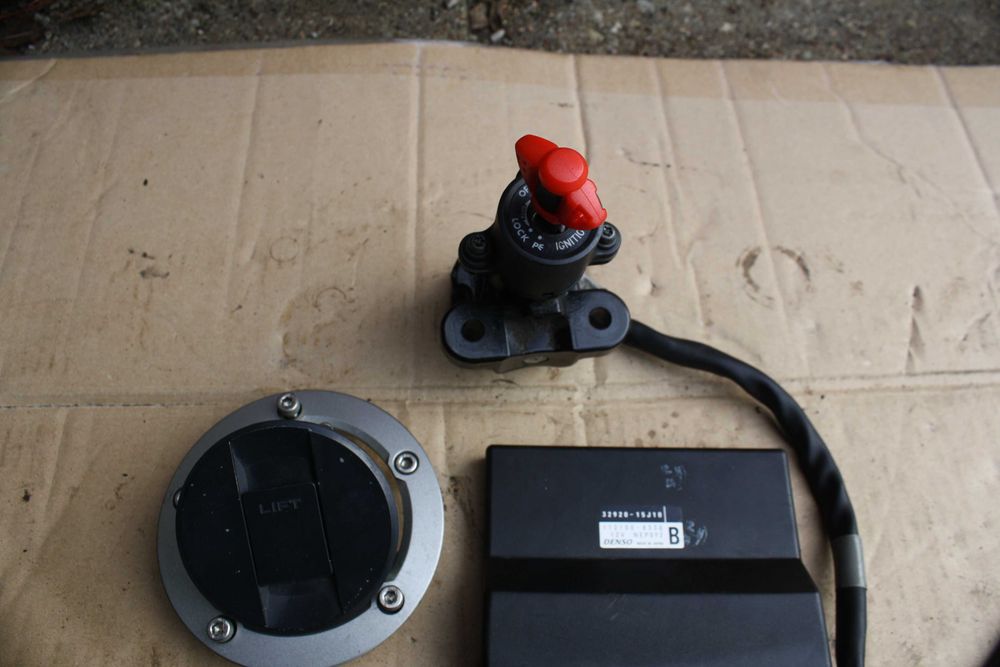 Stacyjka Komp Immo Zestaw Suzuki Gsxr 750 L1 11-17