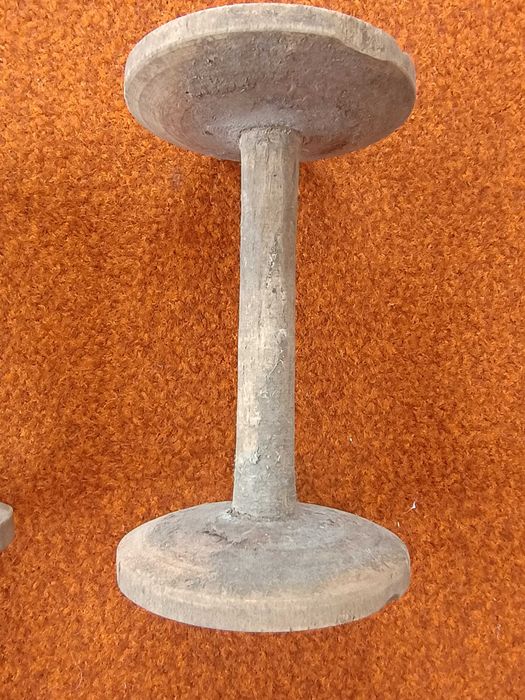 Stare szpulki drewniane