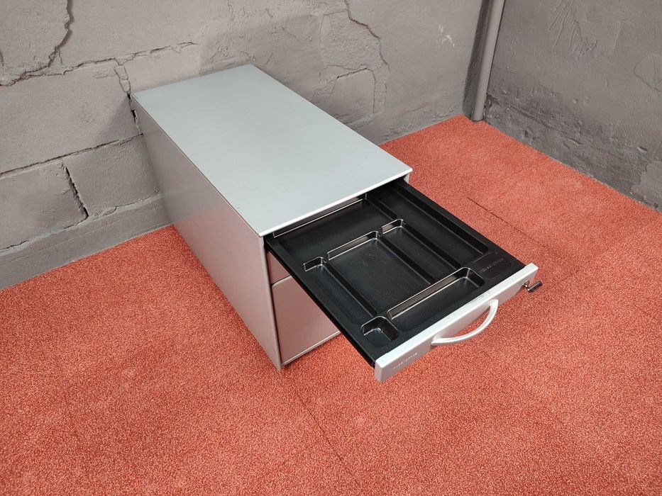 Kontenerek szafka biurowa szuflady zamykana na kółkach metal ciężka