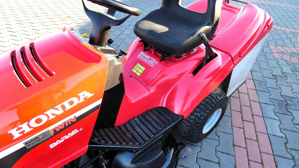 Traktorek kosiarka HONDA 2315 NOWY SILNIK GWARANCJA (311003.5) - Baras