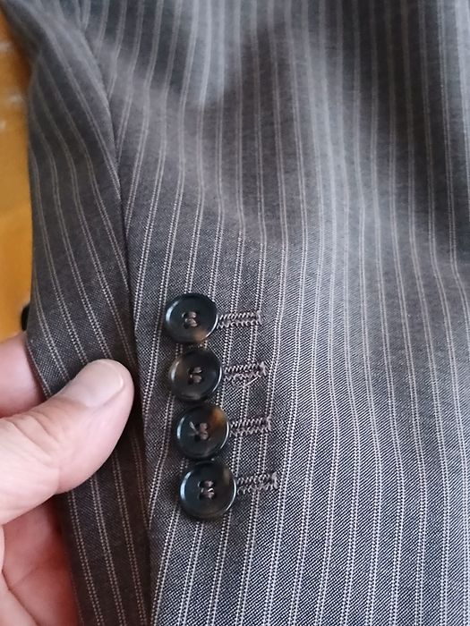 Garnitur marki Vistula w prążki