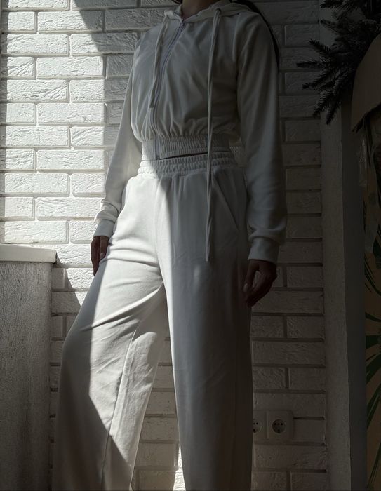 Білий костюм ( худі + штани)