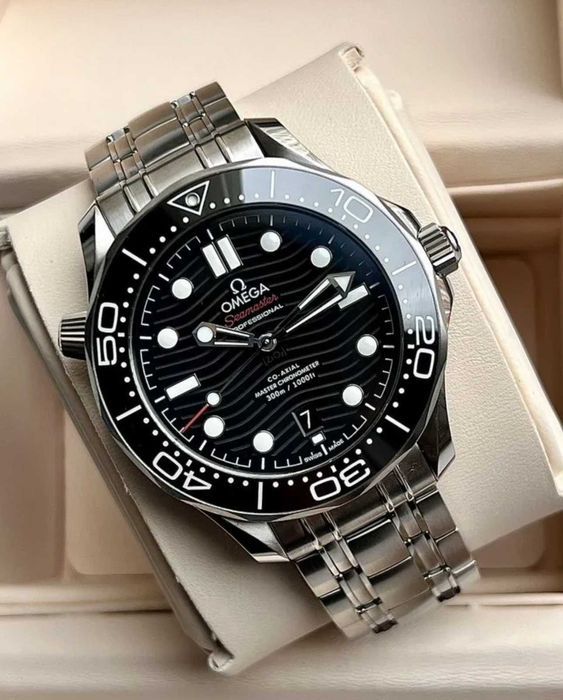 Мужские часы Omega Seamaster Diver 300