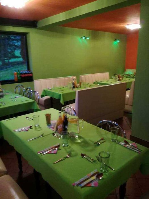 Loże tapicerowane do restauracji / baru – komplet, stan bdb