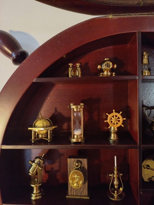 Coleção Philae Roda de Leme com ornamentos da marinha