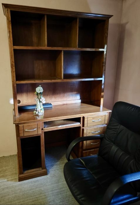 Secretaria + Cadeira