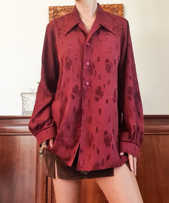 Bordowa koszula we wzory vintage