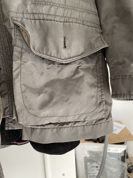 Casaco hugo boss algum uso nos bolsos mas muito bom verde acastanhado