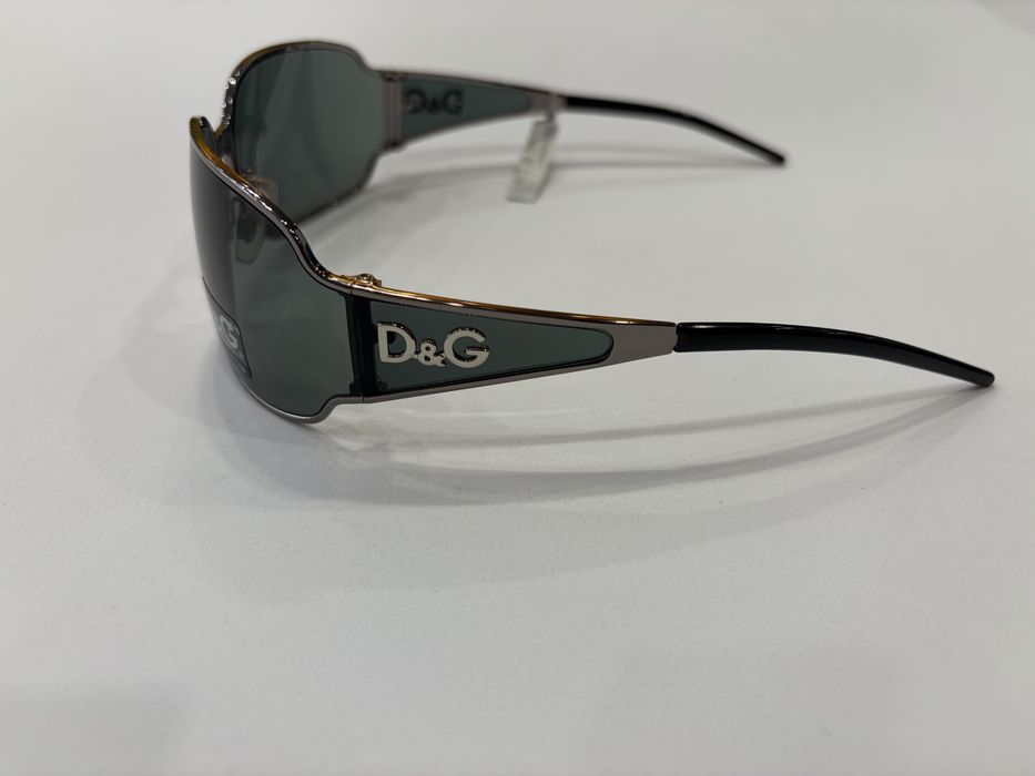 Óculos de sol vintage Dolce & Gabbana, edição de 2002.