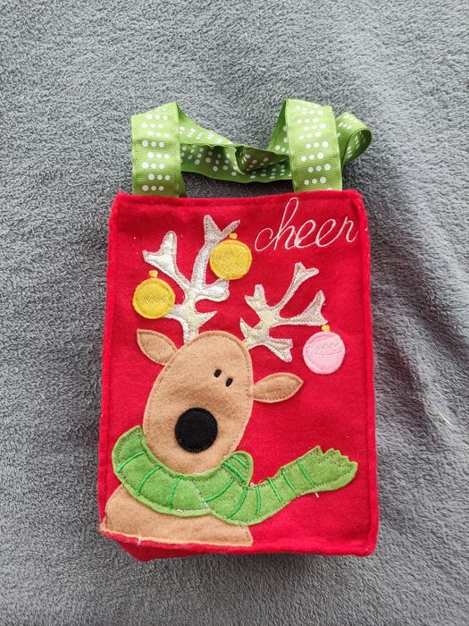 Filcowa torebka na prezent