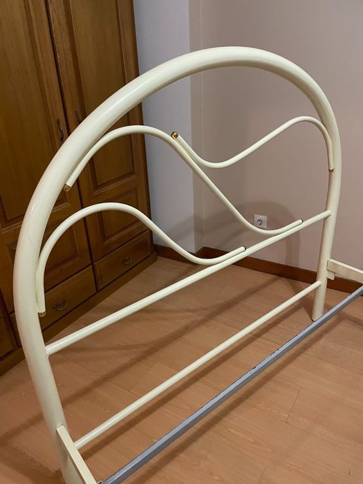 Cama com colchão